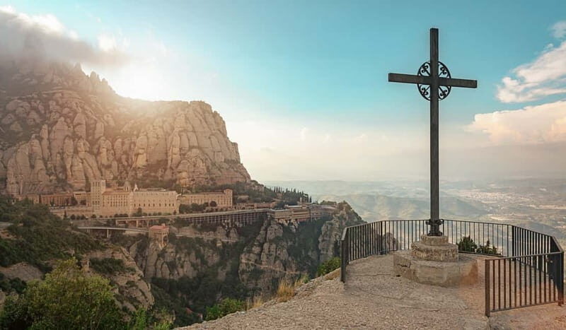 From Barcelona: Private Montserrat Guided Tour - Photo Stops and Free Time: Getting the Balance Right