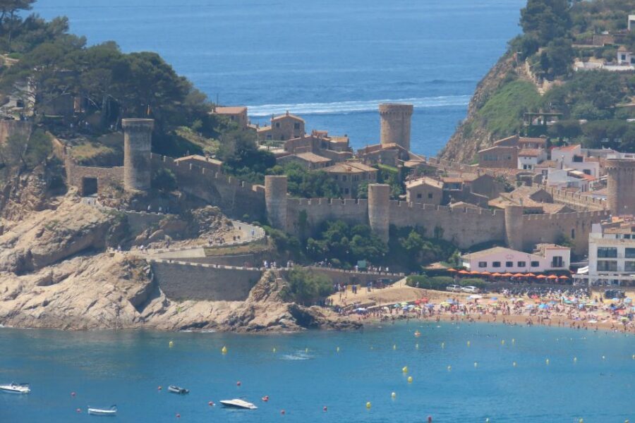 From Barcelona: Tossa de Mar Scuba Diving and 3-Course Meal - Underwater skills with PADI-certified instruction: what the training is really like