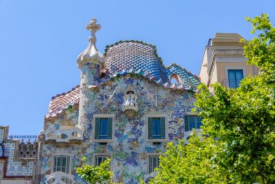 From Costa Brava: Barcelona and Antoni Gaudí's Work Bus Tour - Getting from the Costa Brava: how pickup changes your day