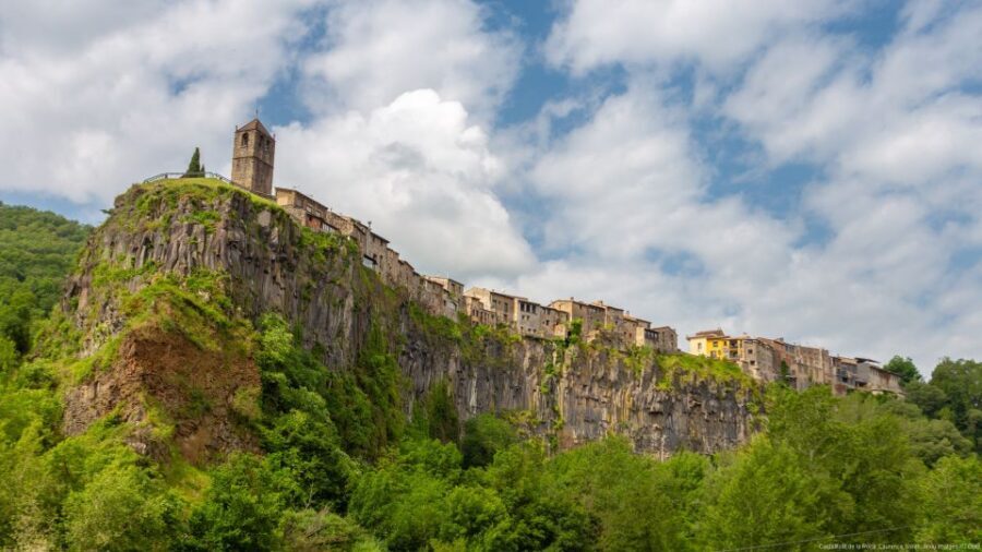 From Girona: Besalú, Banyoles & Historical Garrotxa Day Trip - Small-Group Value: Why Up to 8 People Works So Well