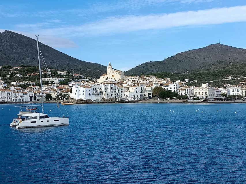 From Girona: Dalí Museum, Cadaqués and Creus Cape Tour - Cadaqués: where the coast turns into the art