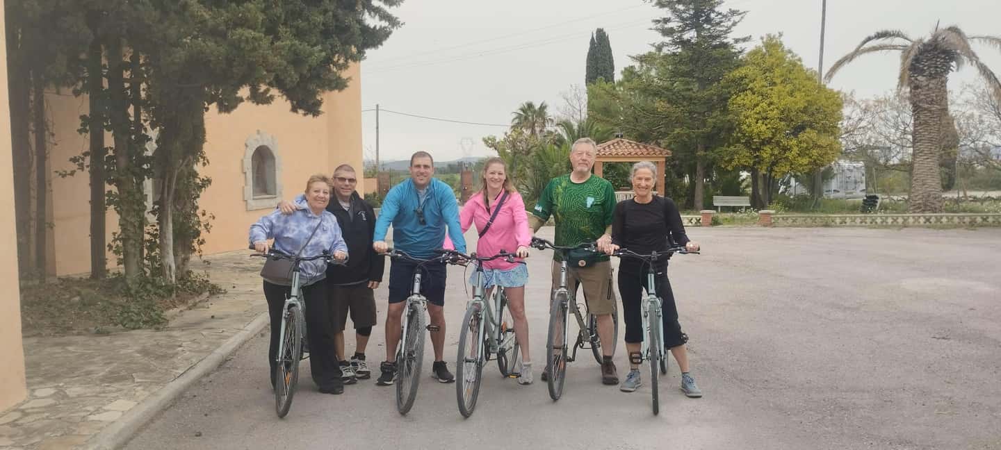 From Sitges: Cycling Tour with Winery visit and Tasting - Who should skip it
