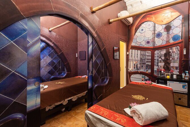 Full Body Massage 60 min and Floral Bath in Jacuzzi 30 min at THAI SPA MASSAGE - The tea-room finish: small ritual, real value