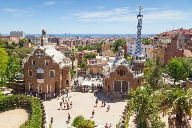 Full-Day Private Guided All Inclusive Barcelona Shore Excursion - Gothic Quarter on Foot: Medieval lanes with real layers