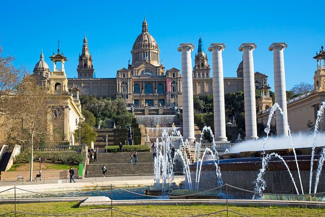 Full-Day Private Tour with Sagrada Familia and Paella - A Full Day Built Around Gaudí and the Old Town