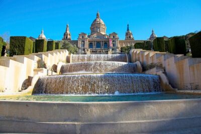 Full-Day Private Tour with Sagrada Familia and Paella - Morning Walk: Barcelona Cathedral Area, Plaça Sant Jaume, and Key Old Town Squares