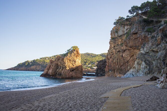 Full-Day Tour the Best of Costa Brava - Meeting at Hard Rock Café and timing your day