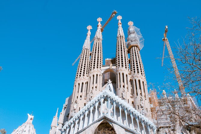 Gaudi and La Sagrada Familia Exterior Self-Guided Audio Tour - Who this audio tour is best for (and who should skip)