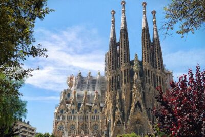 Gaudí and Modernism - Private Walking Tour - Passeig de Gràcia: where Catalan bourgeois life turns into architecture