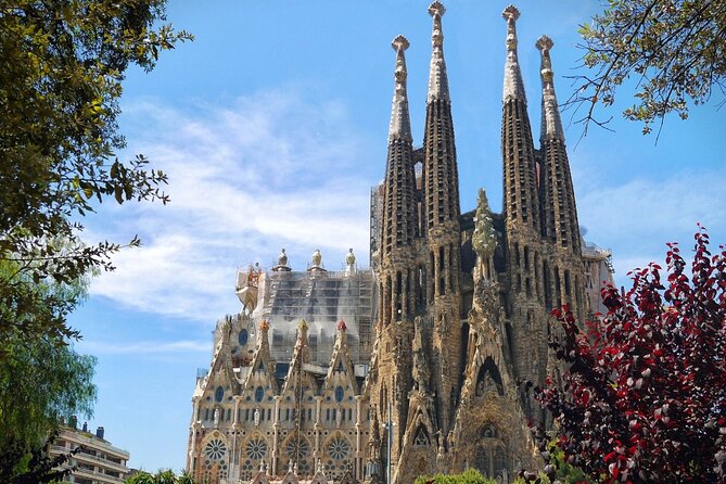 Gaudí and Modernism - Private Walking Tour - Passeig de Gràcia: where Catalan bourgeois life turns into architecture