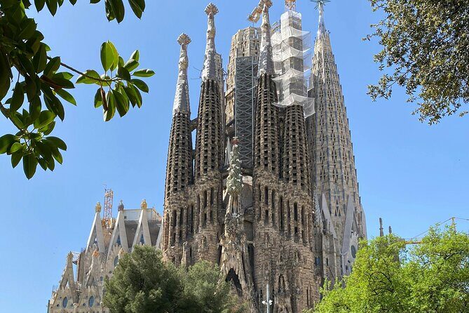 Gaudí and Sagrada Familia Private Tour in Barcelona - Casa Mila (La Pedrera) from the outside: surreal rooftop ideas