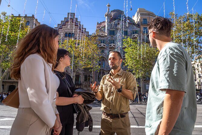Gaudí & Catalan Modernism Private Walking Tour - La Mansana de la Discordia: comparing façades like a pro