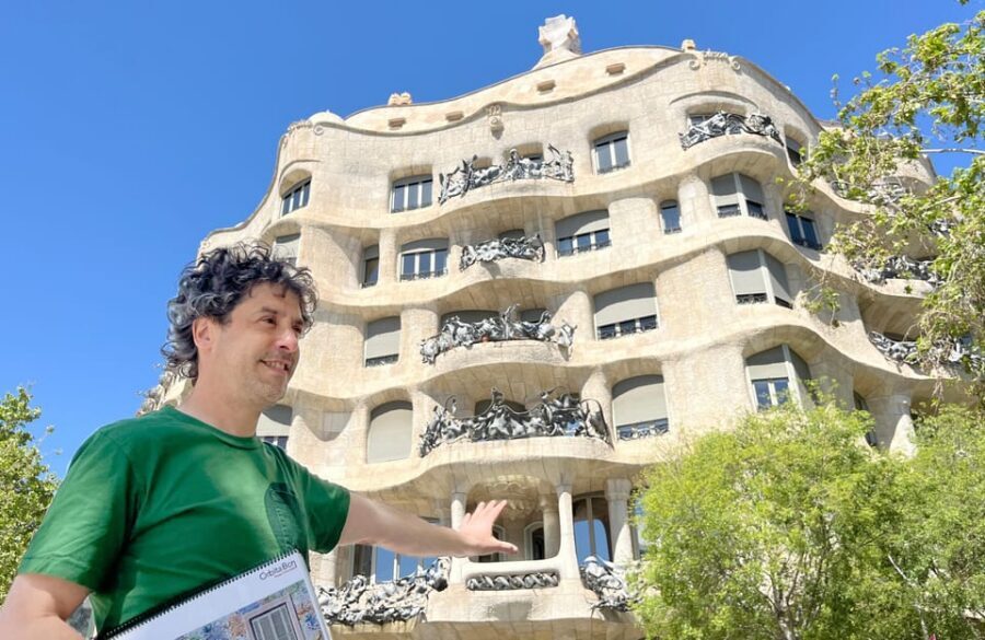 Gaudí & Modernism with a Historian. - Meet Mariano Pesin and Learn the City’s Connections