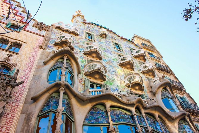 Gaudi Private Tour with Sagrada Familia & Park Guell Tickets - Hidden gems around town and why the air-conditioned car helps