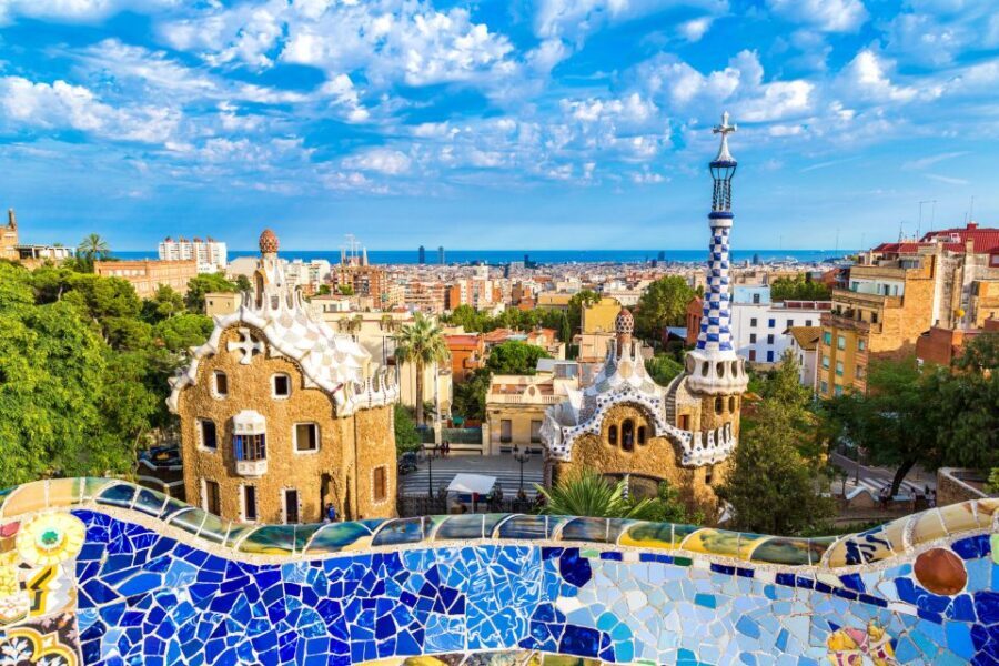 Gaudi's Masterpieces Private Tour in Barcelona - Sagrada Familia: stone symbolism and a guided look inside