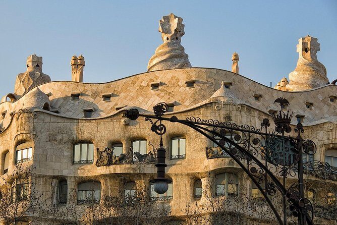Gaudi's Modernist Legacy: Small Group Walking Tour - St George and the Myth Thread Through Modernist Details
