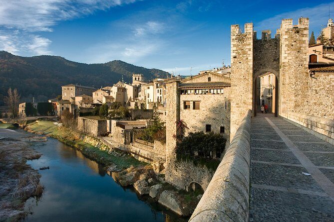 Girona and Besalu, Jewish History tour Small Group from Girona - A Day That Starts with Context, Then Lands on the Evidence