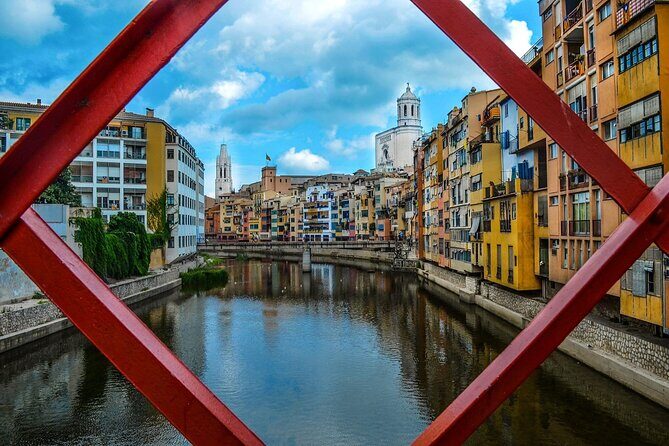 Girona and Dali Museum Full Day tour from Barcelona - Onyar River viewpoints: the photo stop you’ll want to plan for