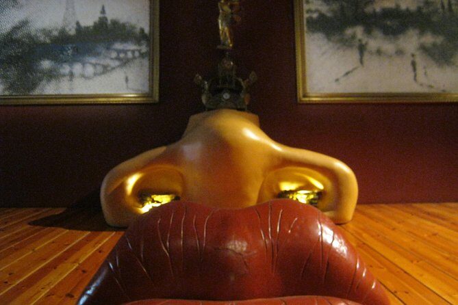 Girona and Dali Museum Full Day tour from Barcelona - Lunch and free time in Girona: use your one-hour window well