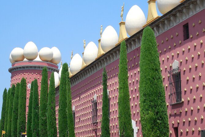 Girona, Figueres, Dalí Museum and Cadaqués Tour from Barcelona - What you get on the bus: guides, comfort, and managing a long day