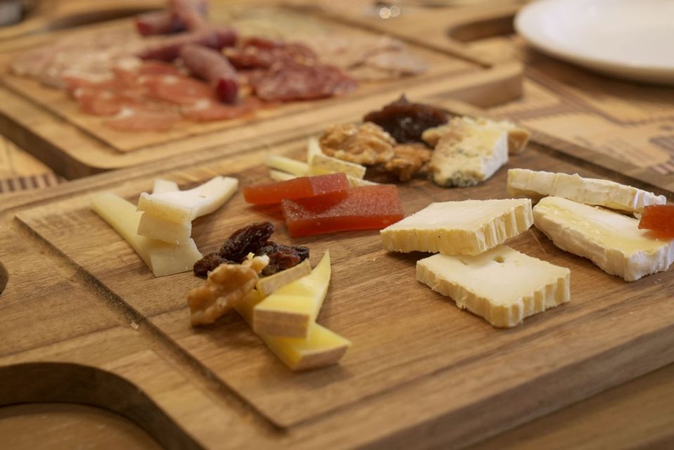 Girona: History and Gastronomy Small Group with Tastings - Who should book this Girona tour (and who shouldn’t)