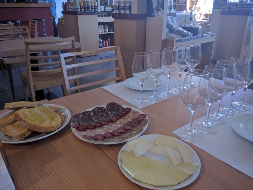 Girona: Local Wineries Tour with Breakfast and Wine Tasting - How the van time fits (and why you won’t feel trapped)