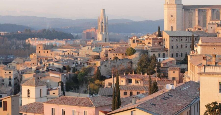 Girona Private History Tour - Crossing the Onyar River Bridges for Views and Perspective