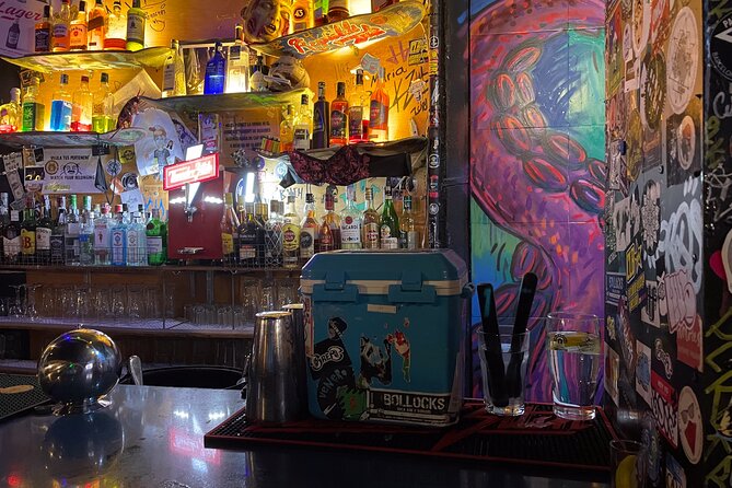 Go out like a local, pub Crawl / Tour in Raval - Barcelona - Carrer dels Tallers: skate culture and affordable drinks