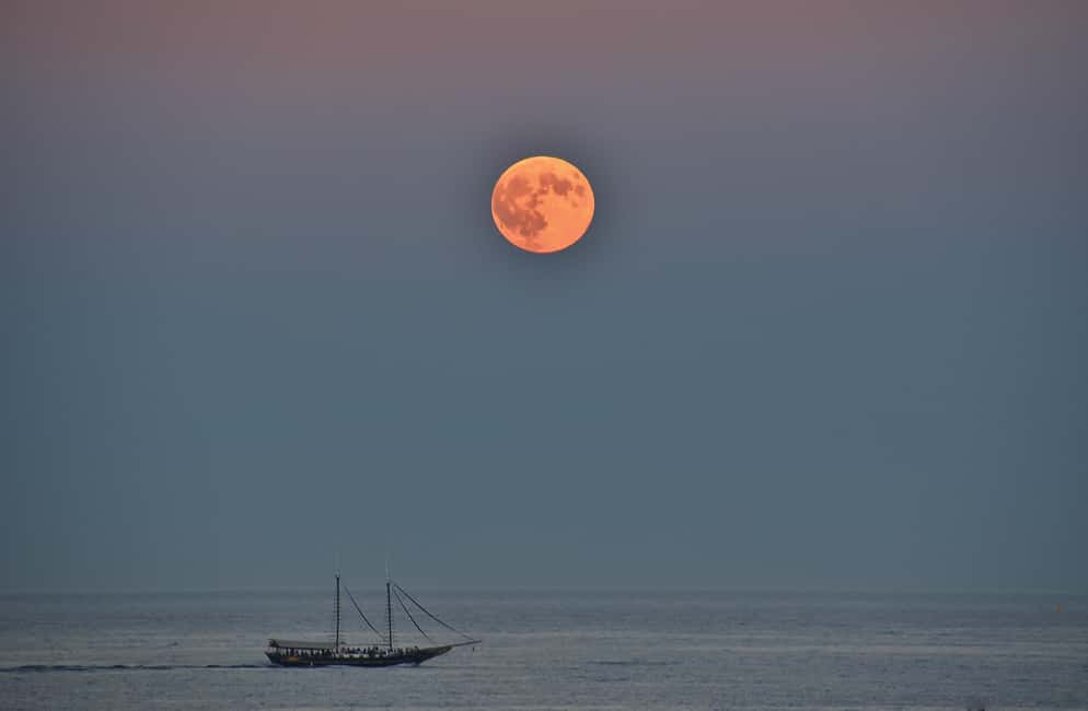 GOLDEN HOUR: SUNSET IN THE COSTA BRAVA - Price and Value: Is $34 for a Sunset Sail Fair?