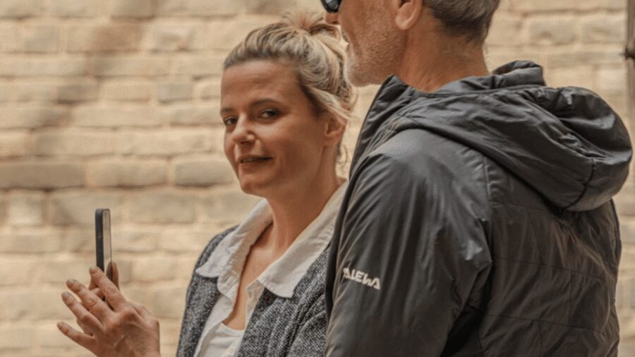 Gothic Quarter and Born District: Photographic Workshop - Meeting at Plaza de Carles Pi i Sunyer (in front of Mango) and what to bring