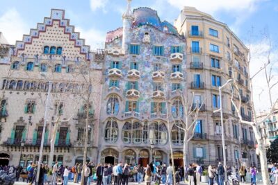 Gothic Quarter & Gaudí's Treasures Small-Group Tour - Gothic Quarter on Foot: Medieval Alleys and Stories That Stick