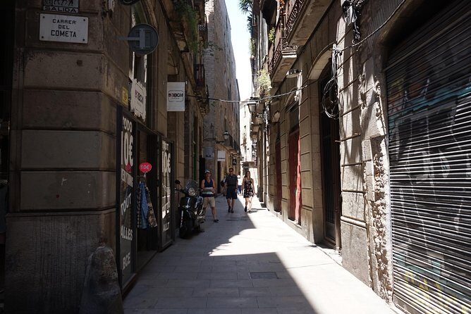 Gothic Quarter Insights & Tapas Experience - Pintxos, drinks, and guide energy: what you get for $54.06