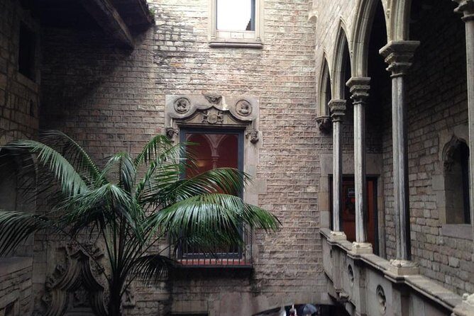 Gothic Quarter & Picasso Museum Private tour - A private 4-hour Picasso and Barri Gòtic pairing