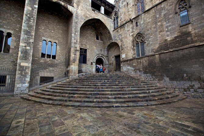 Gothic Quarter & Picasso Museum Private tour - Getting lunch and keeping the afternoon flowing