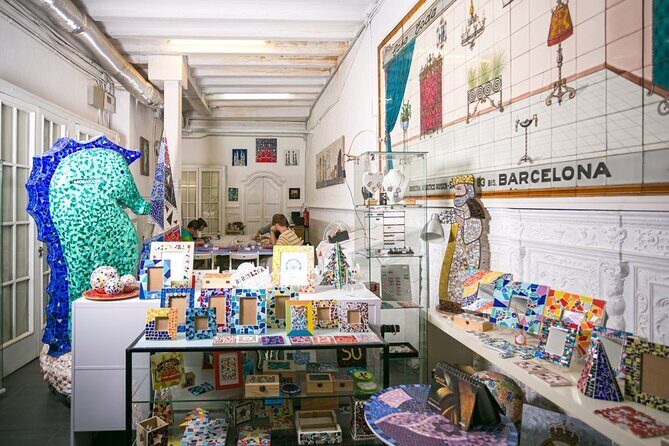 Guided Gaudí Trencadís Mosaic Workshop in Barcelona 2 Hours - What You Actually Make: Your Trencadís Keepsake