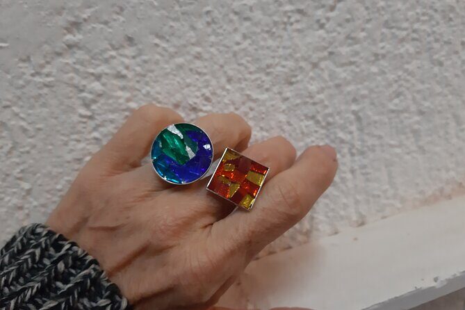 Guided Tiffany Jewellery Workshop in Barcelona 2 Hours - What you’ll make: Tiffany-style mosaic jewelry with Trencadís character