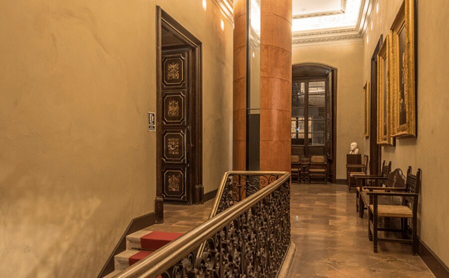 Guided Tour at Catalonia's Royal Academy of Medicine - Who this tour suits best (and who should think twice)