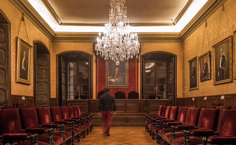 Guided Tour at Catalonia's Royal Academy of Medicine - Practical tips that make your visit smoother