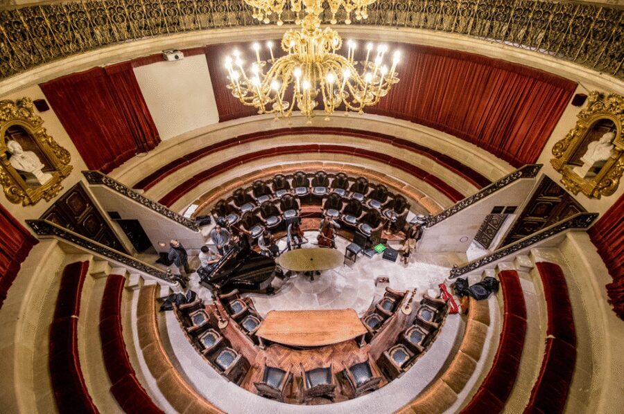 Guided Tour at Catalonia's Royal Academy of Medicine - Finding the meeting point on Carme Street (and the door routine)