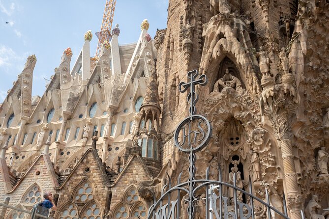 Guided Tour Sagrada Familia and Park Guell - Meeting point confusion: how to avoid the most common headache