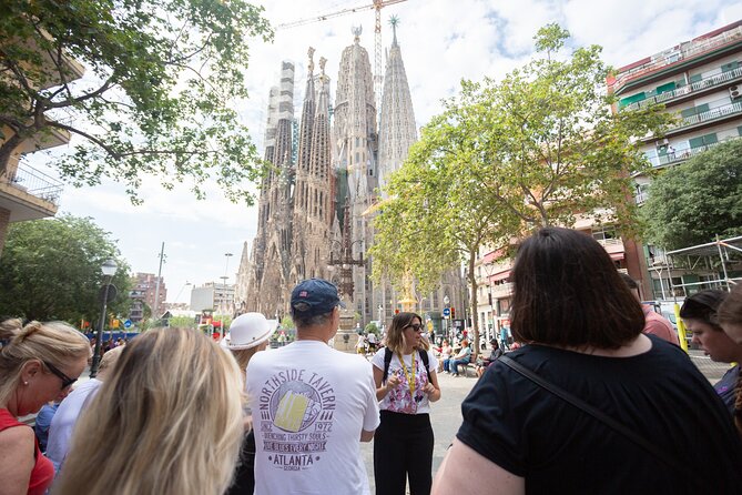 Guided Tour Sagrada Familia and Park Guell - Entering the Sagrada Familia section: skip-the-line plus real bag checks