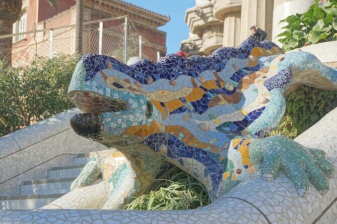 Guided Walking Tour in Park Güell and Sagrada Familia - Who this tour is best for (and who might want to DIY)