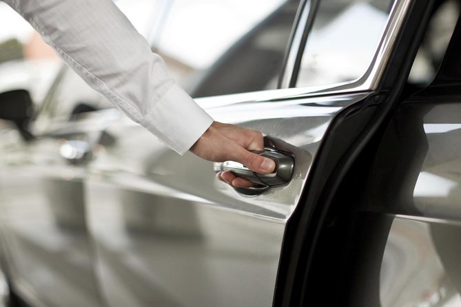 Half day car with driver at disposal in Barcelona - Pickup, mobile ticket, and the “don’t miss the car” factor