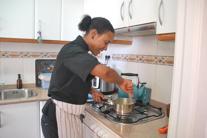 Hands-on Fideua or Paella Class in Barcelona in a Local's Home - Key things that make this class worth your time