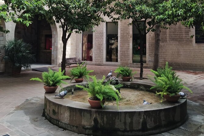 Hidden Barcelona - Placa Sant Felip Neri: Spanish Civil War Shadows and Movie-Made Sunshine