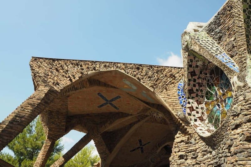 Highlights Guided visit to Gaudi's Crypt and Colonia Güell - Practical tips that help the tour go smoothly