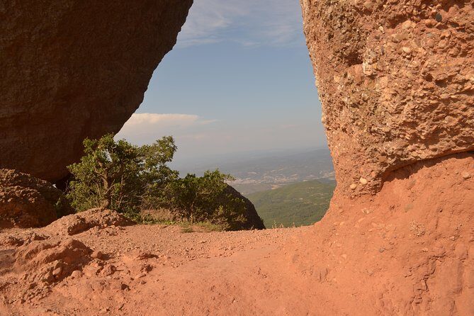 Hiking In Montserrat,near Barcelona - Getting there from Barcelona: private vehicle time matters
