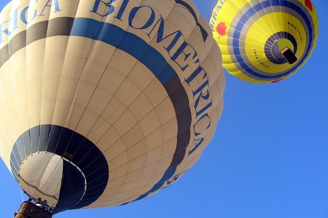 Hot Air Ballooning and Sailing Adventure Tour from Barcelona - Guide and Crew Support: The Human Touch