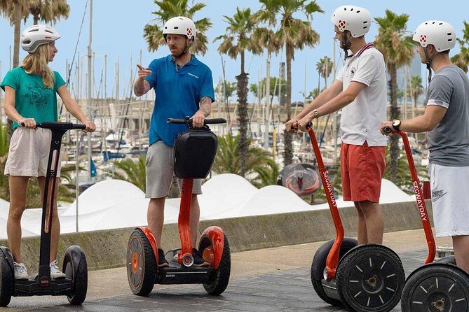 Insiders Segway Tour - Cara de Barcelona (Roy Lichtenstein): pop art meets surreal street corner