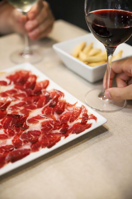 Jamón Experience Essential: Iberian Ham Tasting in Barcelona - Where It Fits in Your Barcelona Day: Sagrada Familia’s Neighborhood Convenience